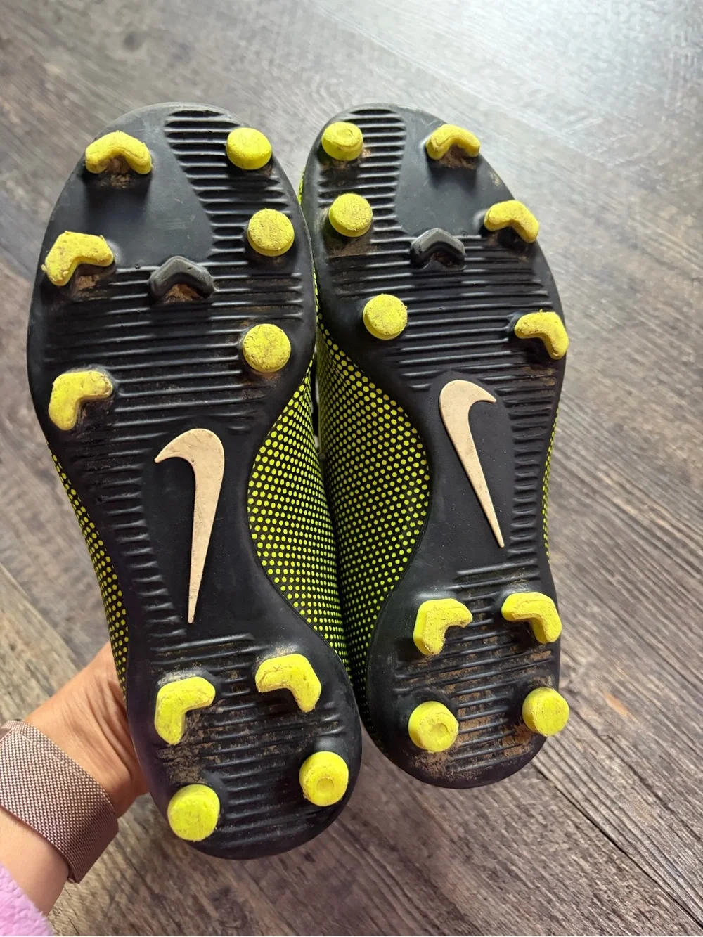 Kids Neon Yellow Nike Bravata Soccer Cleats with Black Accents